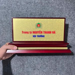 Bảng tên để bàn gỗ đồng cao cấp - gia công tận xưởng