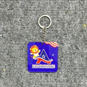 Móc khóa Mica hình vuông in nội dung theo yêu cầu giá rẻ