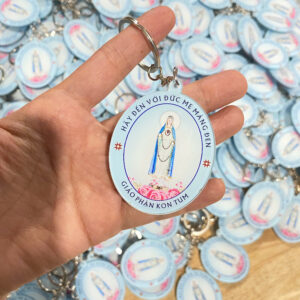 Móc khóa làm quà tặng cho tín đồ hành hương tôn giáo