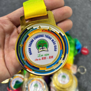 Huy chương vàng cao cấp tặng bé tốt nghiệp mầm non